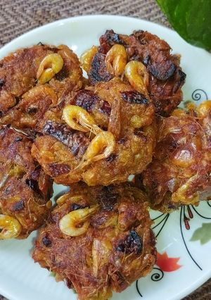 চিংড়ি মাছের বড়া রেসিপির প্রধান ছবি