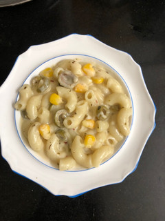 વ્હાઇટ સોસ પાસ્તા (White Sauce Pasta Recipe In Gujarati) રેસીપી મુખ્ય ફોટો