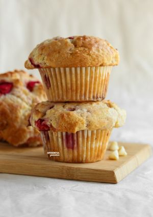 A picture of Strawberry Chocolate Chip Muffin.