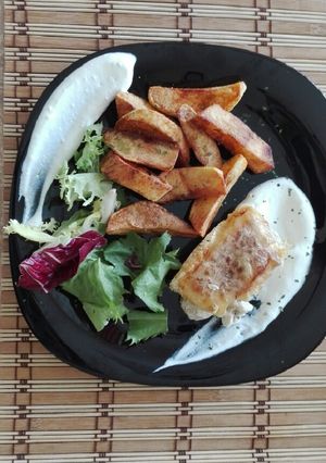 Sajtos-tejfölös csirkemell recept fotója