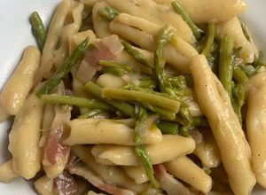 Foto di Cavatelli con asparagi selvatici e pancetta