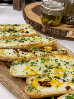 صورة لوصفة خبز الثوم garlic bread 🥖🧄