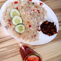 A picture of Coconut rice with kidney sauce.