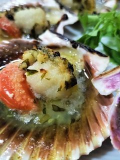 Una foto de Vieiras al ajillo en airfryer