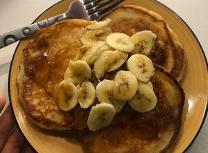 Una foto de Banana pancakes🥞😋