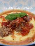 Polenta et ragout de chair à saucisses