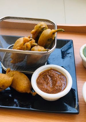 A picture of Mirch Pakoray.