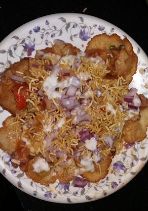 A picture of Sooji papdi chaat.