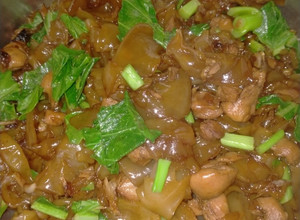 รูปของ ผัดซีอิ๊วเส้นใหญ่ใส่ไก่ เมนูข้าวกล่อง