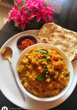 A picture of Foxtail Bisibele Bhat.