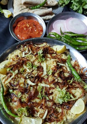 A picture of Dhaba style Maash daal.