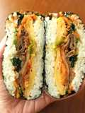 'Gimbap' facile - Sandwich di riso con carne grigliata alla coreana
