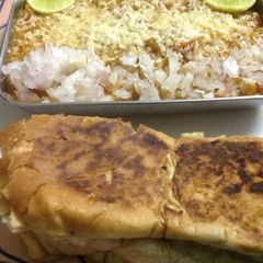 A picture of Cheese Pav-Bhaji.