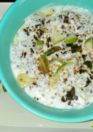 A picture of Pears curd with chia seeds.