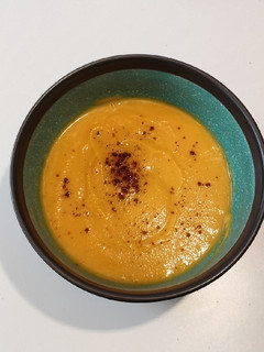 Una foto de Crema de calabaza 🎃 sencillísima y exquisita