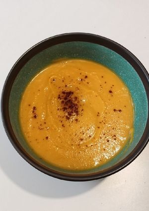 Una foto de Crema de calabaza 🎃 sencillísima y exquisita
