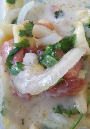 Una foto de Ceviche de salmón y manzana