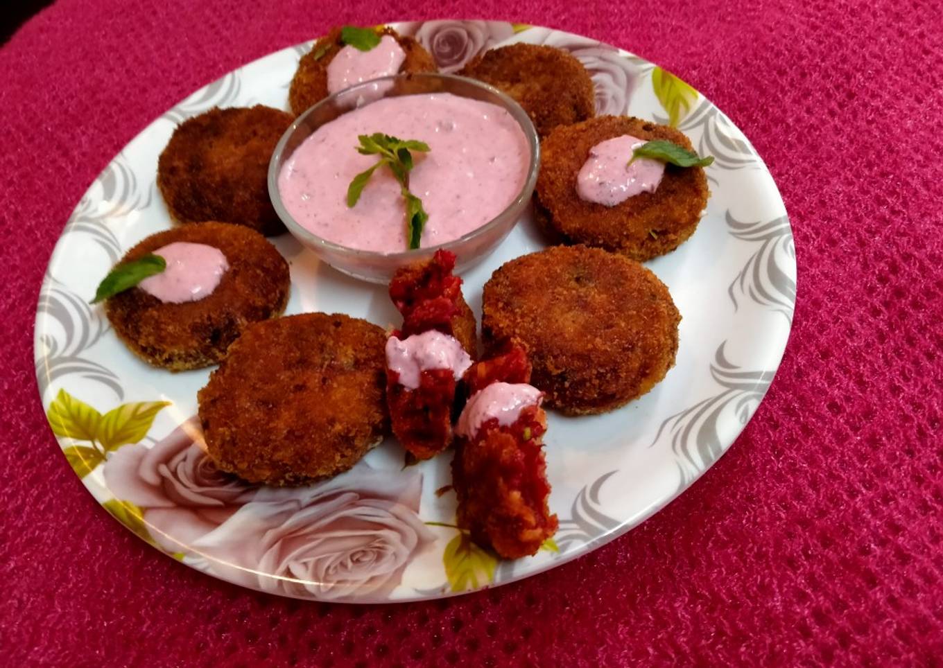 Beetroot Tikki with Beetroot Dip