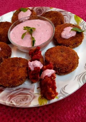 A picture of Beetroot Tikki with Beetroot Dip.