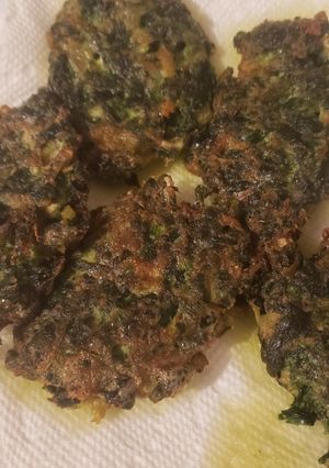 A picture of Spinach patties.