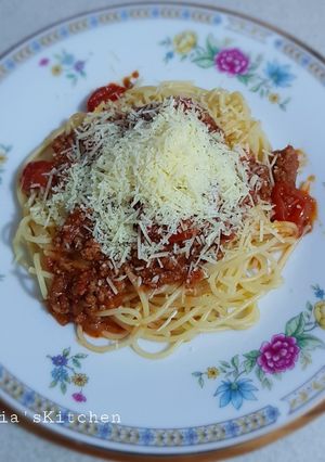 A picture of Spaghetti Bolognese.