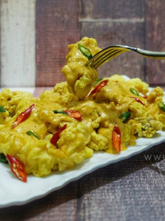 Foto resep Ayam Goreng Saus Telur Asin