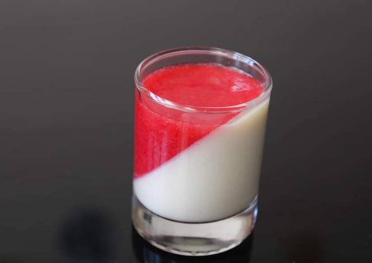 Recipe of Homemade Fresh Strawberry Panna Cotta