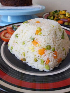 A picture of Fluffy Vegetable Rice.