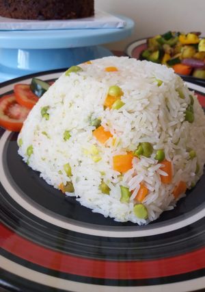 A picture of Fluffy Vegetable Rice.