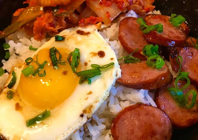 Steamed Rice with Fried Egg, Sausage & Kimchi