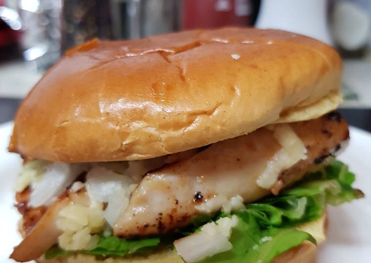 My grilled Chicken burger with Bonfire smoked Chedder cheese.π