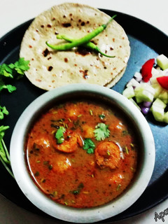 मारवाड़ी बेसन गट्टे की सब्ज़ी (Marwadi besan gatte ki sabzi recipe in hindi) रेसिपी मुख्य फोटो