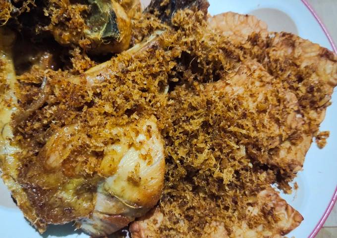 Resep Ayam kampung goreng serundeng kelapa Anti Gagal