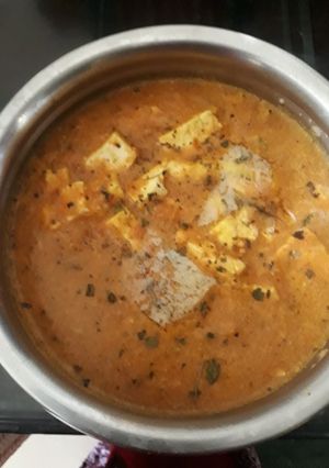A picture of Sahi paneer resturent style.