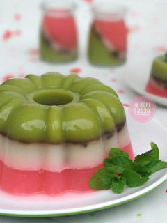 Foto resep Puding Alpukat Oreo Strawberry