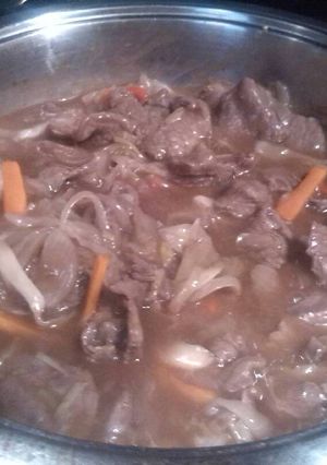 Una foto de Carne con vegetales al estilo chino