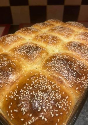 O poză a rețetei Chifle sau brioșe cu lapte și cremă de brânză😍😋.