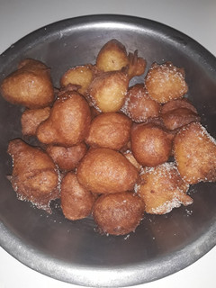 Una foto de Buñuelos con manzana
