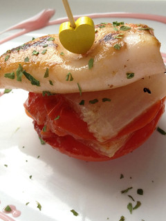 Foto principal de Pincho de calamar y pencas de acelga a la plancha