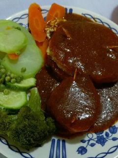 Una foto de Chayotextle en salsa amaranto al horno