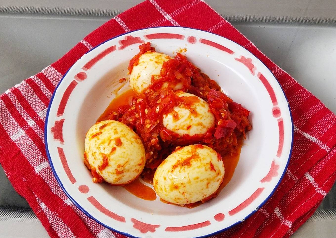 Balado telur udang rebon