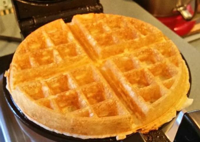 Simple Way to Prepare Quick Belgian Waffles