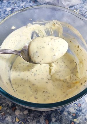 Una foto de Salsa de yogur (con mayonesa)