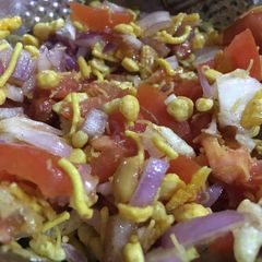 A picture of Bhel puri.