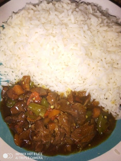Sauces en kayan lambu da nama ainihin hoton girkin