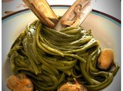 Una foto di pasta e cavoli