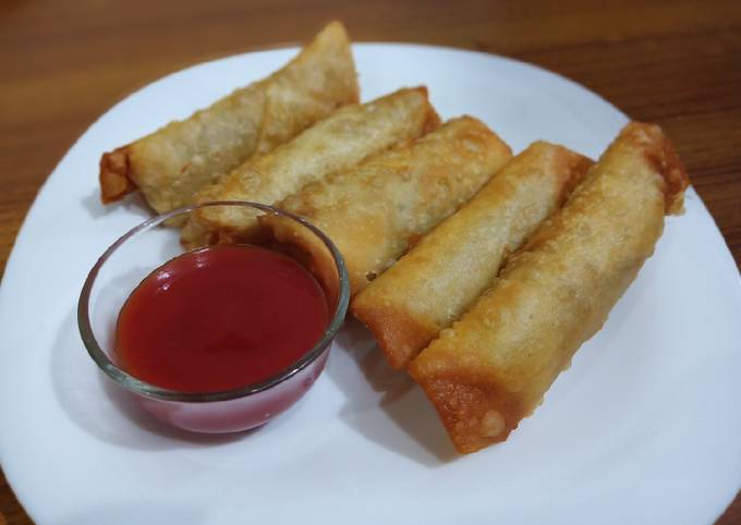 Chicken vegetable spring rolls