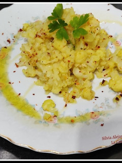 Una foto de Coliflor salteada con ajo