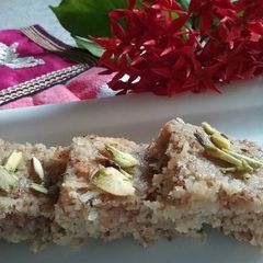 A picture of Kachche Nariyal ki homemade barfi.