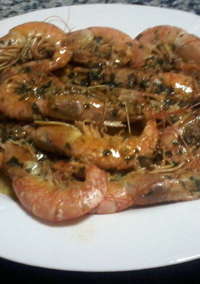Una foto de 🦐 Gambones en Salsa 🦐